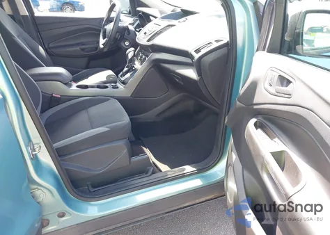 2013 Ford Escape S z USA, uszkodzony, nr VIN 1FMCU0F74DUD63613